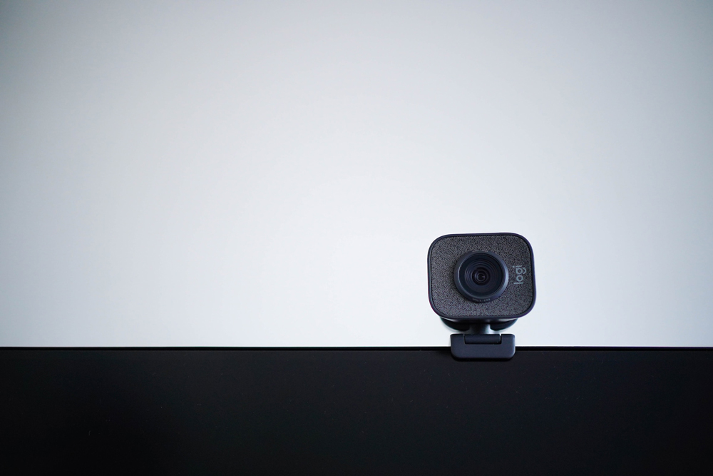 Razer Kiyo Pro vs Logitech StreamCam - Best 1080p 60FPS Webcams